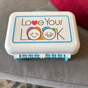 Melissa & Doug Love Your Look Toy Box - White and Blue